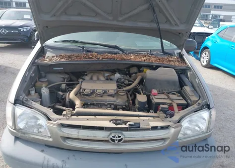 1998 Toyota Sienna Le z USA, uszkodzony, nr VIN 4T3ZF13C0WU076176